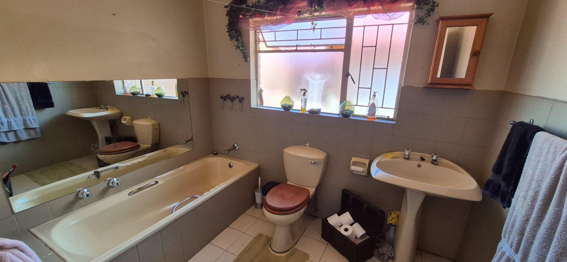 4 Bedroom House for Sale in Ben Fleur