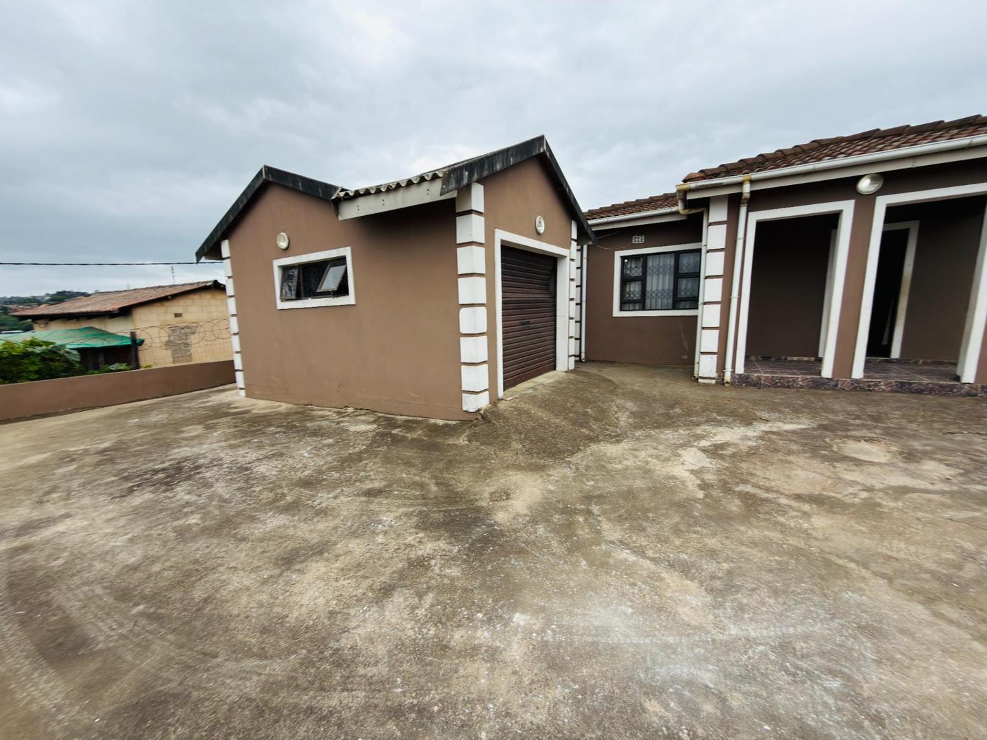 2 Bedroom House for sale in Inanda Congo - P24-117104826