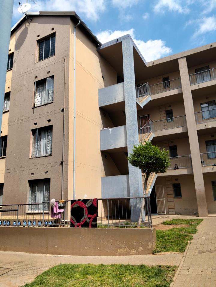 2 Bedroom Apartment / flat for sale in Jabulani - Soweto - Soweto