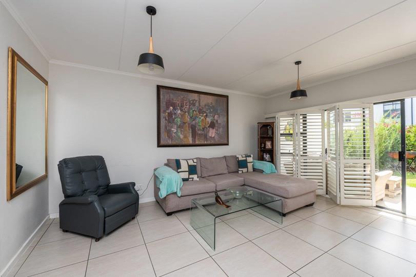 3 Bedroom Apartment / flat to rent in Greenstone Ridge - P24-117105499