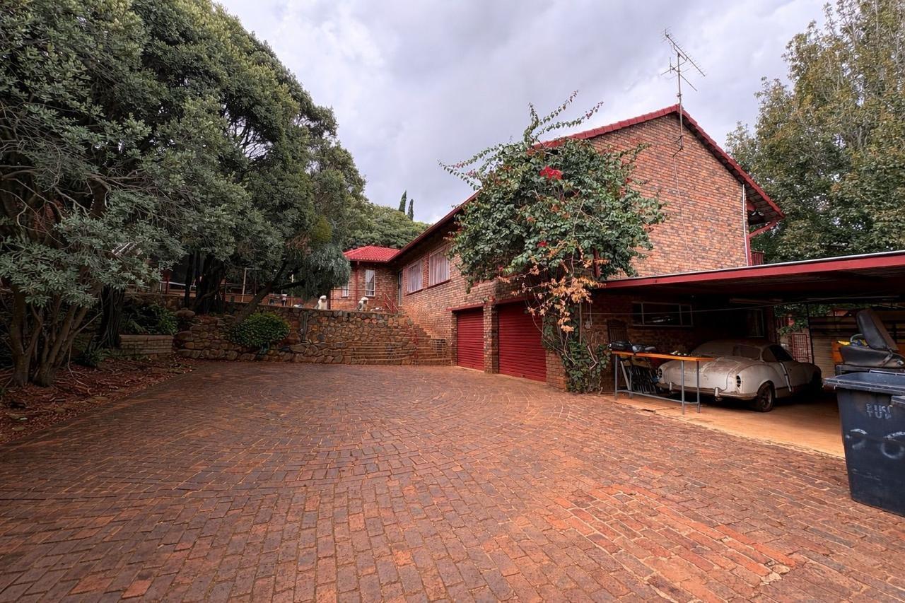 4 Bedroom House for sale in Mulbarton - 26#pn Walsingham Road - P24 ...