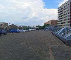 Apartment / Flat for sale in Sunnyside