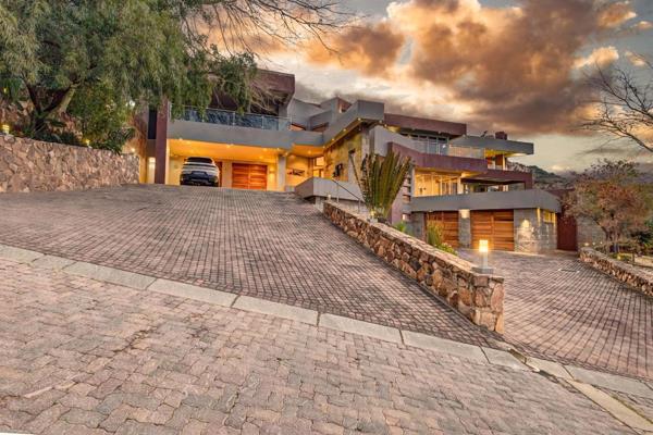 Ultra-Luxurious Hillside Masterpiece – Featherbrooke Estate 

4 Bedrooms | 8 Garages | ...