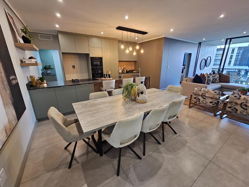 3 Bedroom Apartment / flat for sale in Midstream Estate - P24-117113312
