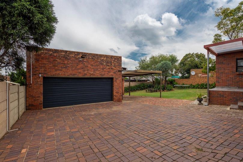 4 Bedroom House for sale in Mulbarton - 110 Park Drive - P24-117113950