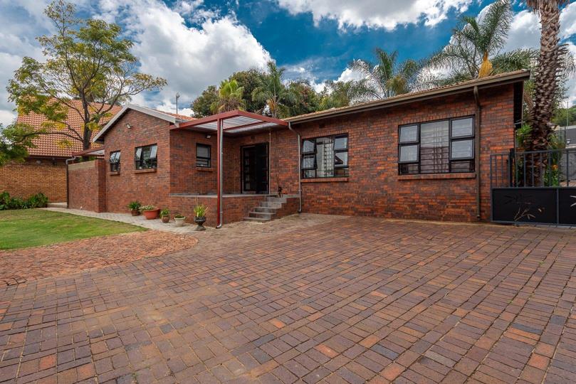 4 Bedroom House for sale in Mulbarton - 110 Park Drive - P24-117113950