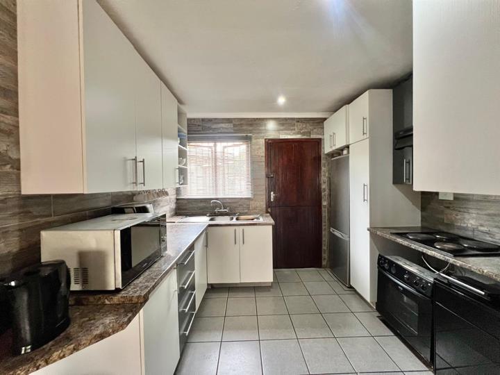 5 Bedroom House for sale in Copesville - P24-117114863