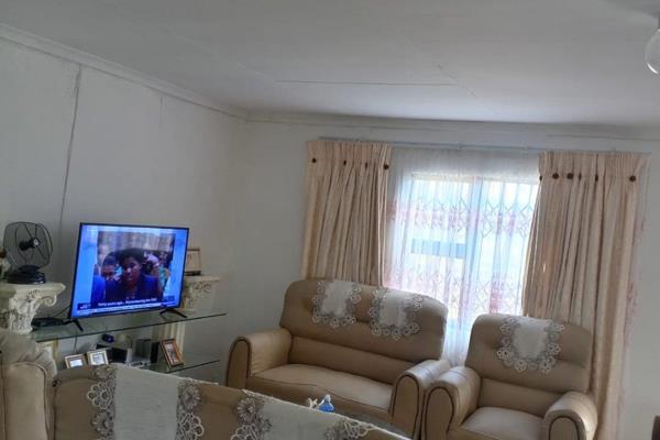 11.3321 ha Prime Farm – Farming, Lifestyle &amp; Investment Opportunity

Well-located property along the main road to town, this ...