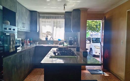 3 Bedroom House for sale in Brooklyn