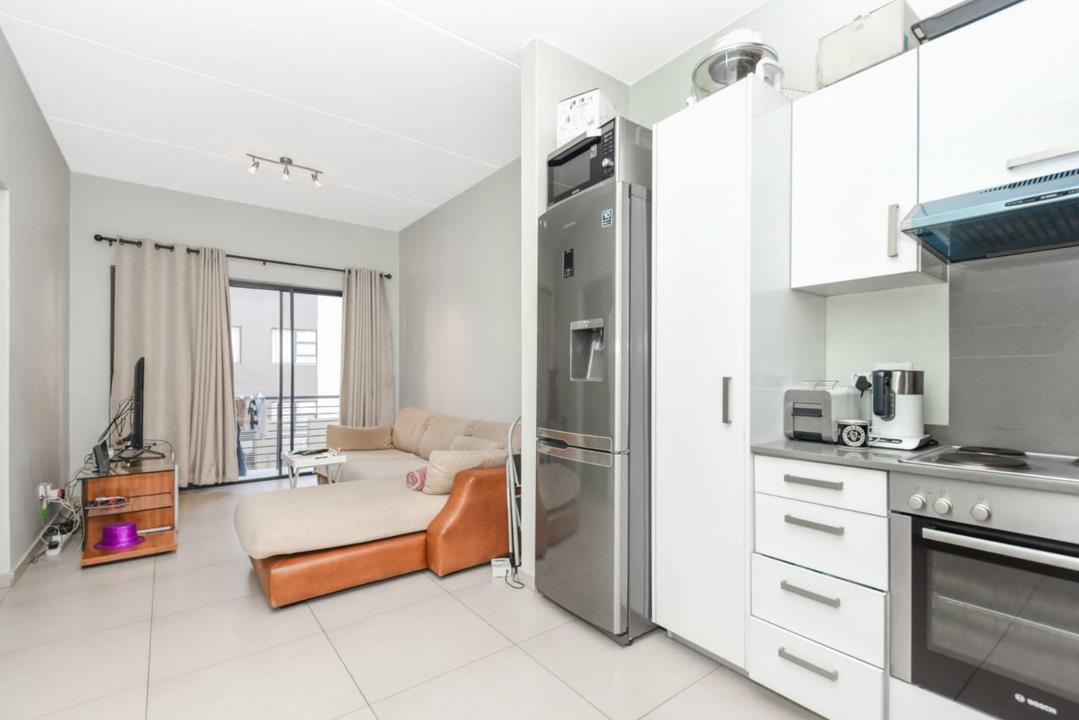 2 Bedroom Apartment / flat to rent in North Riding - 14 Dexter Road ...