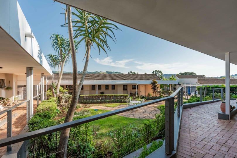 Listing number: P24-117119316, Image number: 3, Communal Garden view 2
