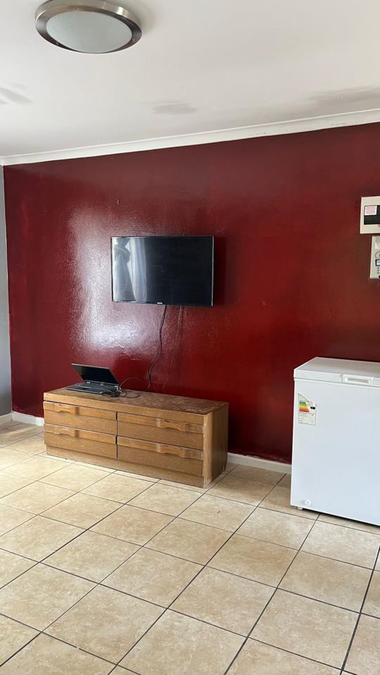 Listing number: P24-117126035, Image number: 3