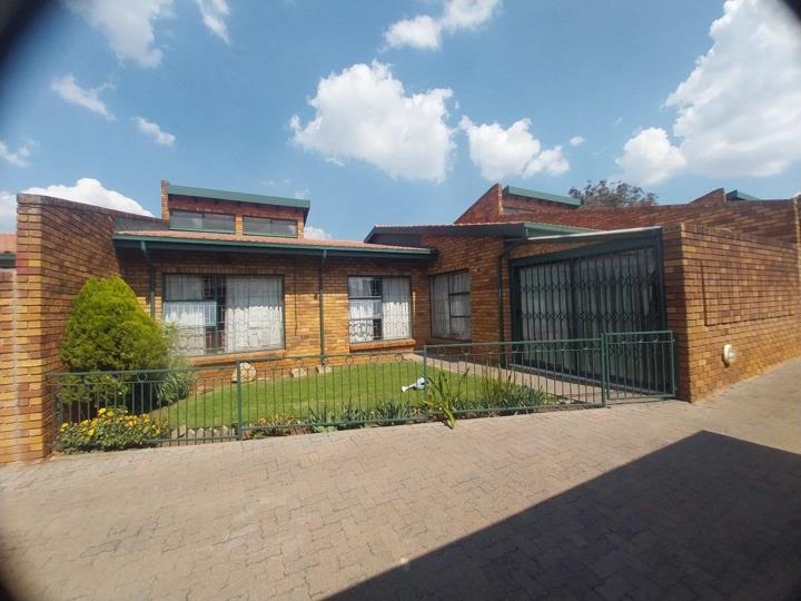 Listing number: P24-117126738, Image number: 2