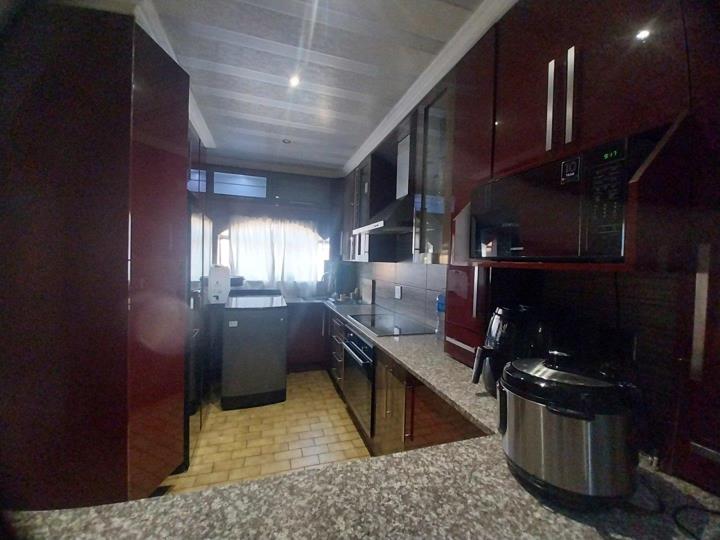 Listing number: P24-117126738, Image number: 3