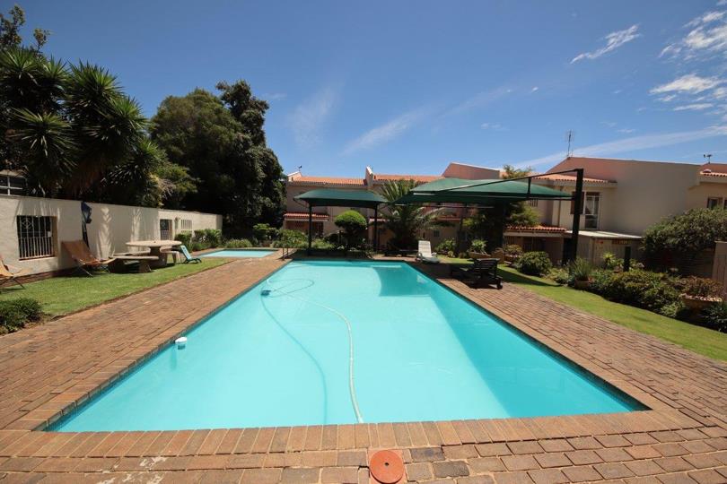 3 Bedroom Townhouse for sale in St Andrews - 114 Tulip, 3 St Francis ...