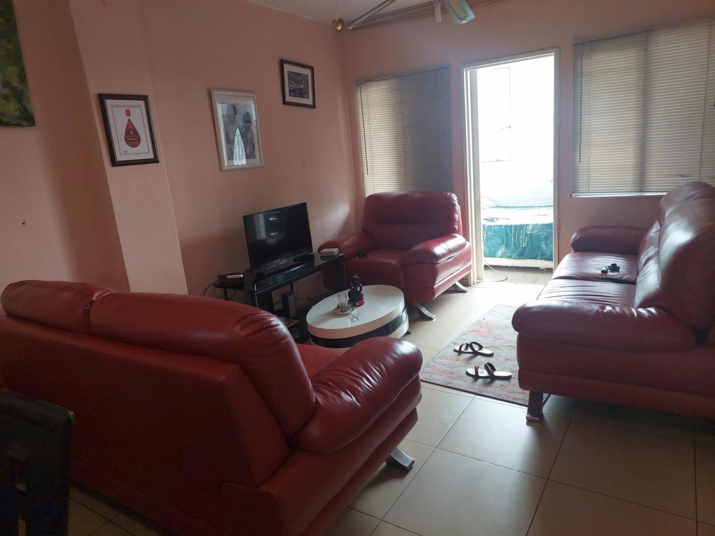 3 Bedroom Apartment / flat for sale in Rossburgh - P24-117128122