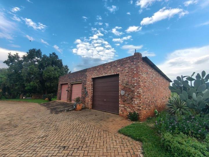 Farm for sale in Rustenburg Rural - P24-116008284
