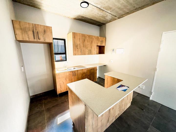 Listing number: P24-117129187, Image number: 3