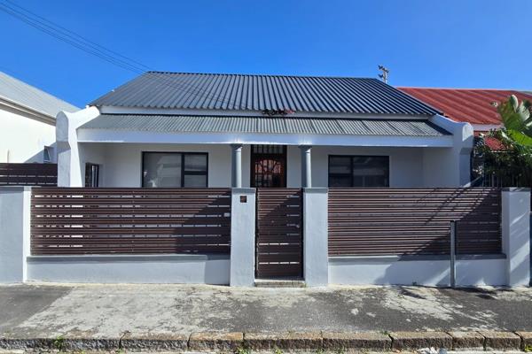 1 Bedroom left in a Shared 4-Bedroom House to Rent in Observatory, Cape Town
Property ...