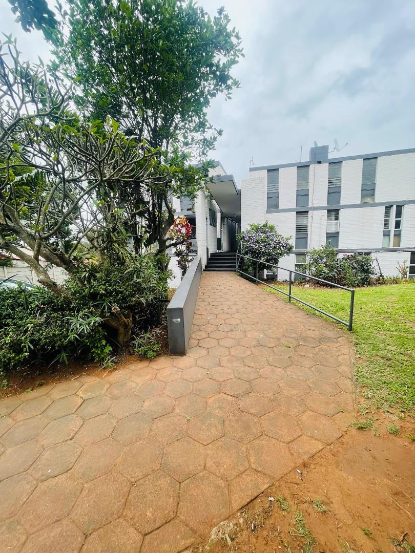 2 Bedroom Apartment / flat to rent in Umbilo - P24-117130580