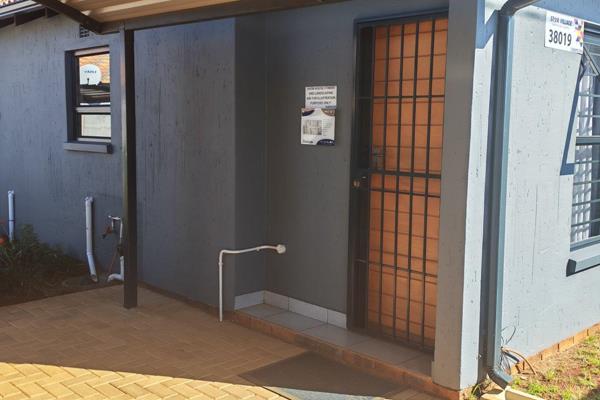 3 Bedroom, 2 Bathroom Family Home in Protea Glen – Solar Geyser &amp; Carport Included

*Description*  
Practical 3 bed, 2 bath home ...