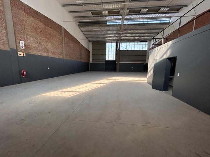Industrial property to rent in Samrand Business Park - 4 Silveriew ...
