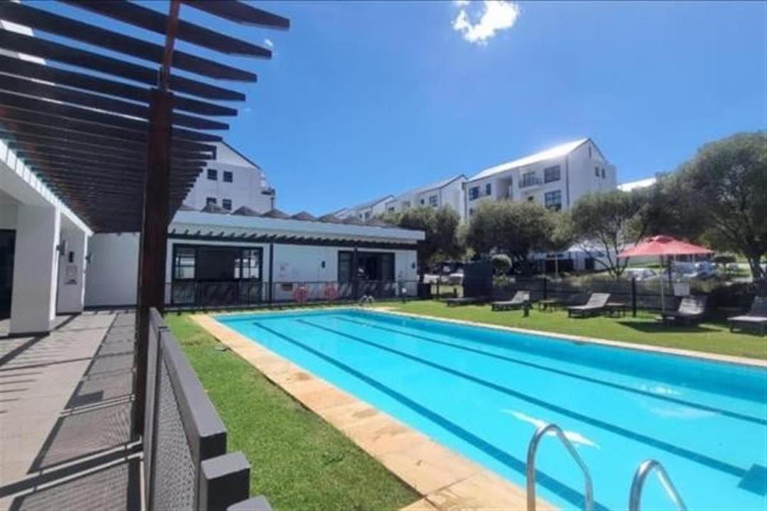 2 Bedroom Apartment / flat for sale in Greenstone Ridge - P24-117131914