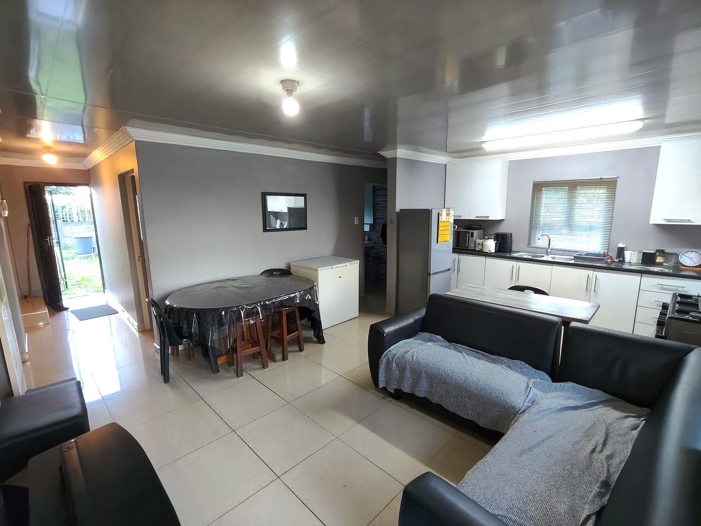 4 Bedroom House for sale in Farningham Ridge - P24-117133477