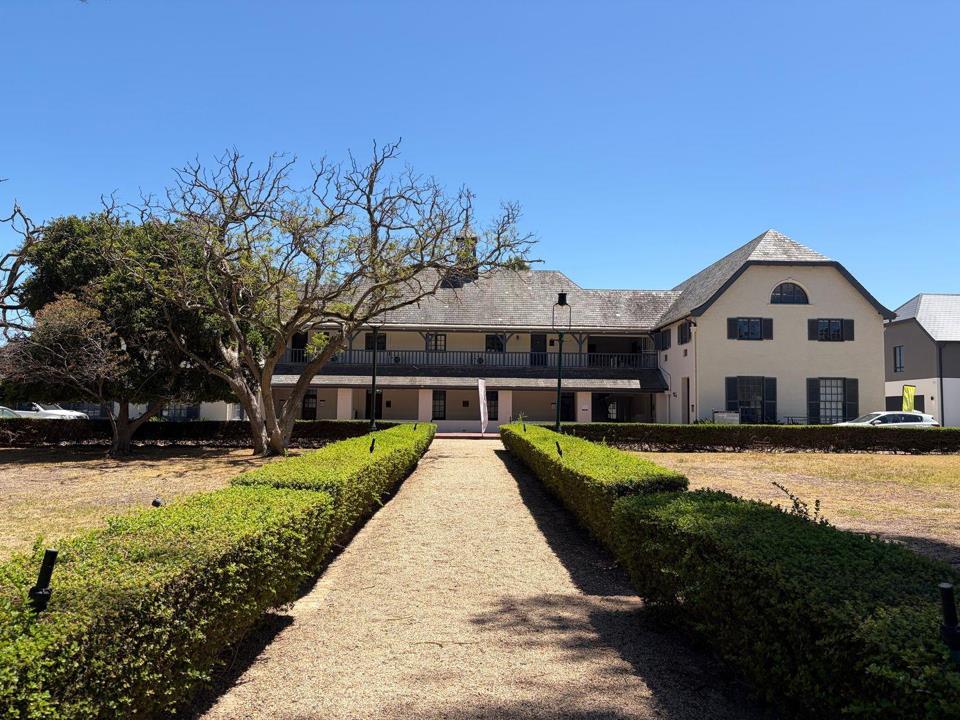 Listing number: P24-117136085, Image number: 1, 119.52m² Office To Let Paardevlei