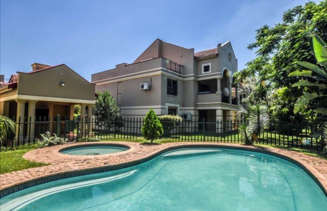 4 Bedroom Apartment / flat for sale in Riverside Park - P24-117136240
