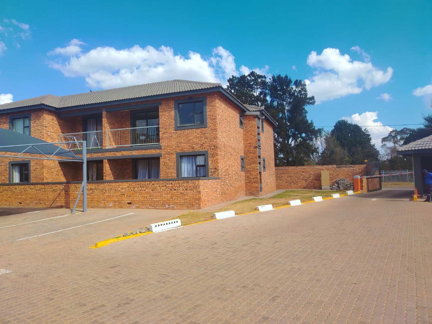 3 Bedroom Apartment / flat for sale in Rynfield AH - P24-117136787