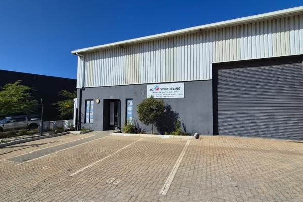 This 236m2 industrial unit in Riverpark 3, Pegasus Park, Rivergate is suited to ...