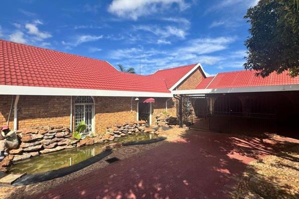 Online Auction Details:
Starting Bid: R 1 450 000-00
Auction Date: Thursday, 7 May ...