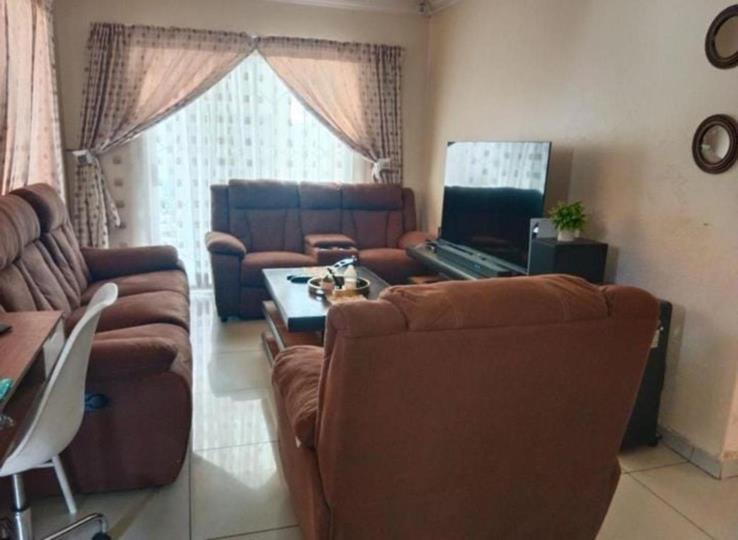 Listing number: P24-117141937, Image number: 2