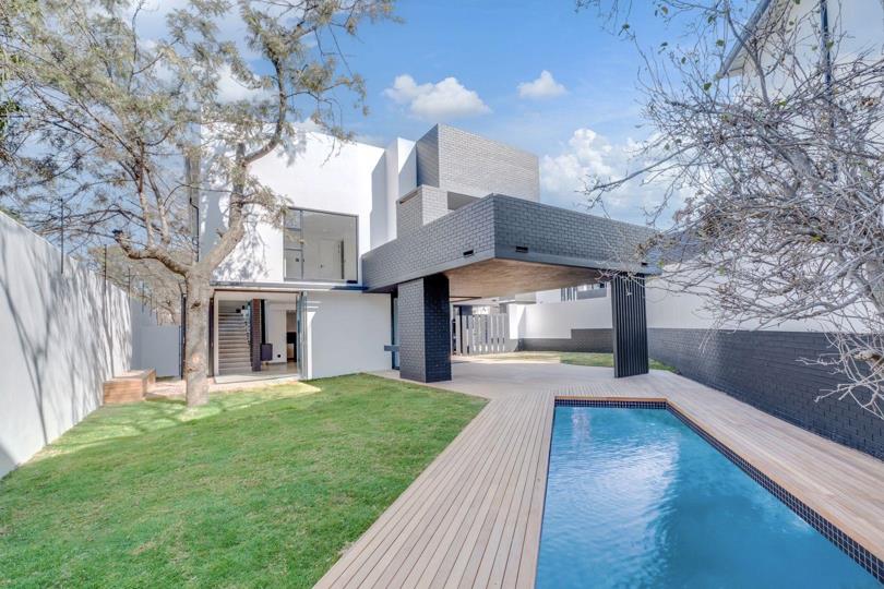 Listing number: P24-117141946, Image number: 2, Image