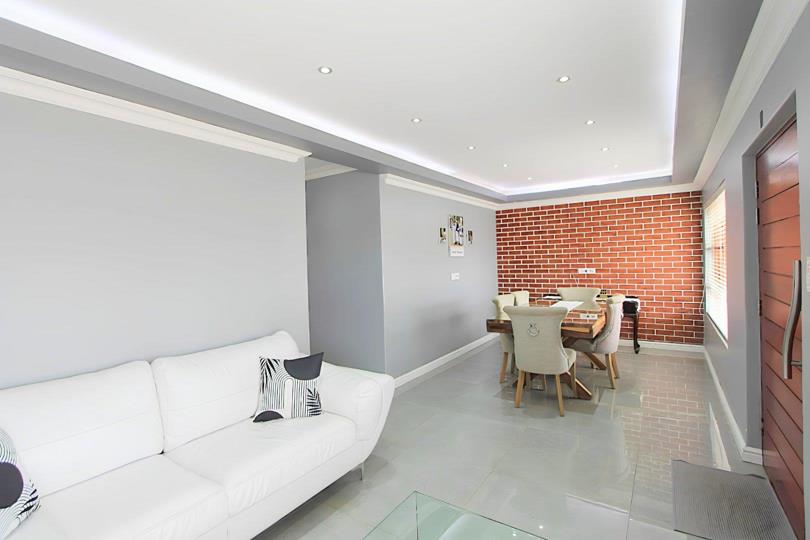 Listing number: P24-117142629, Image number: 2