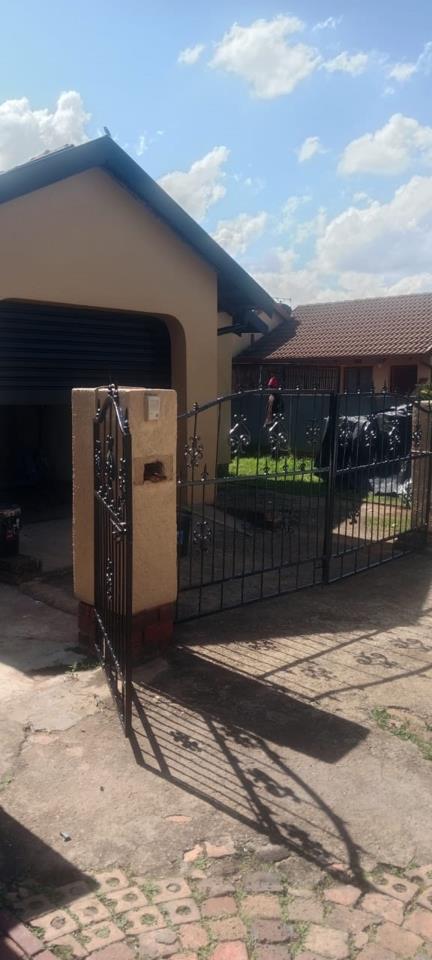 Listing number: P24-117143024, Image number: 2