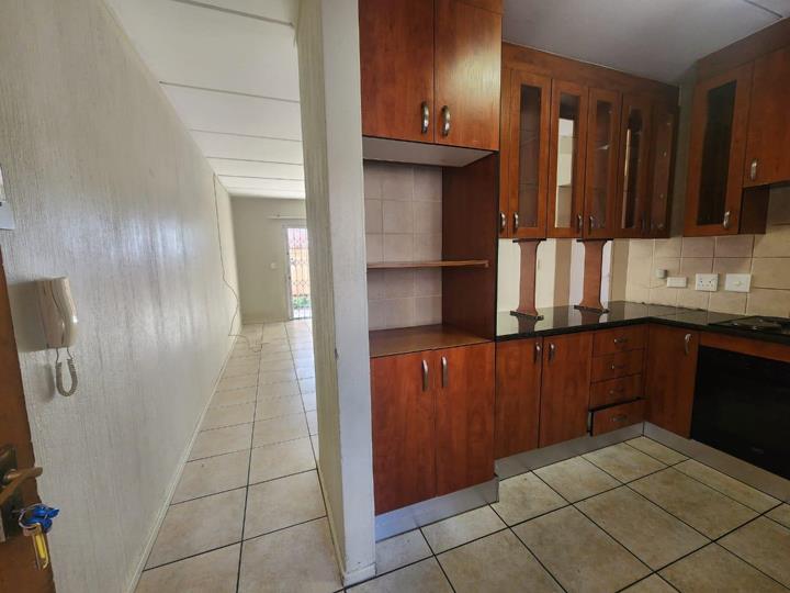 Listing number: P24-109073292, Image number: 3
