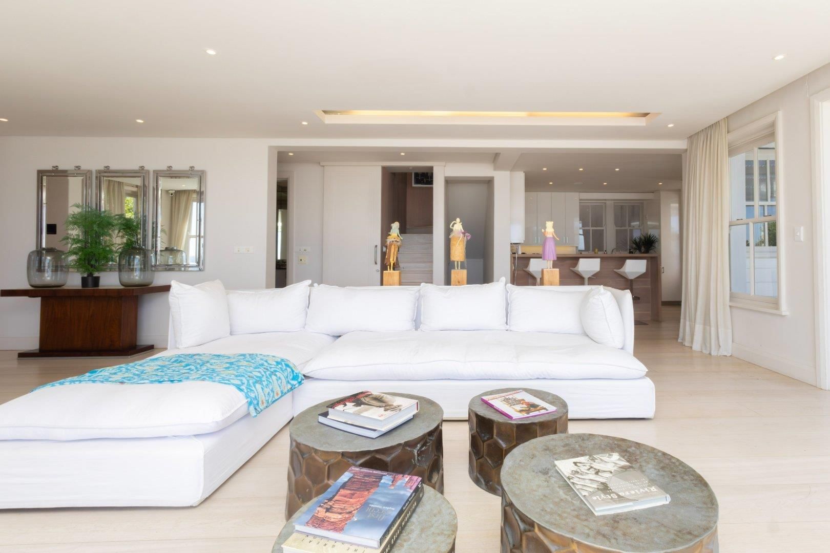 Photo of 4 Bedroom House to rent in Clifton