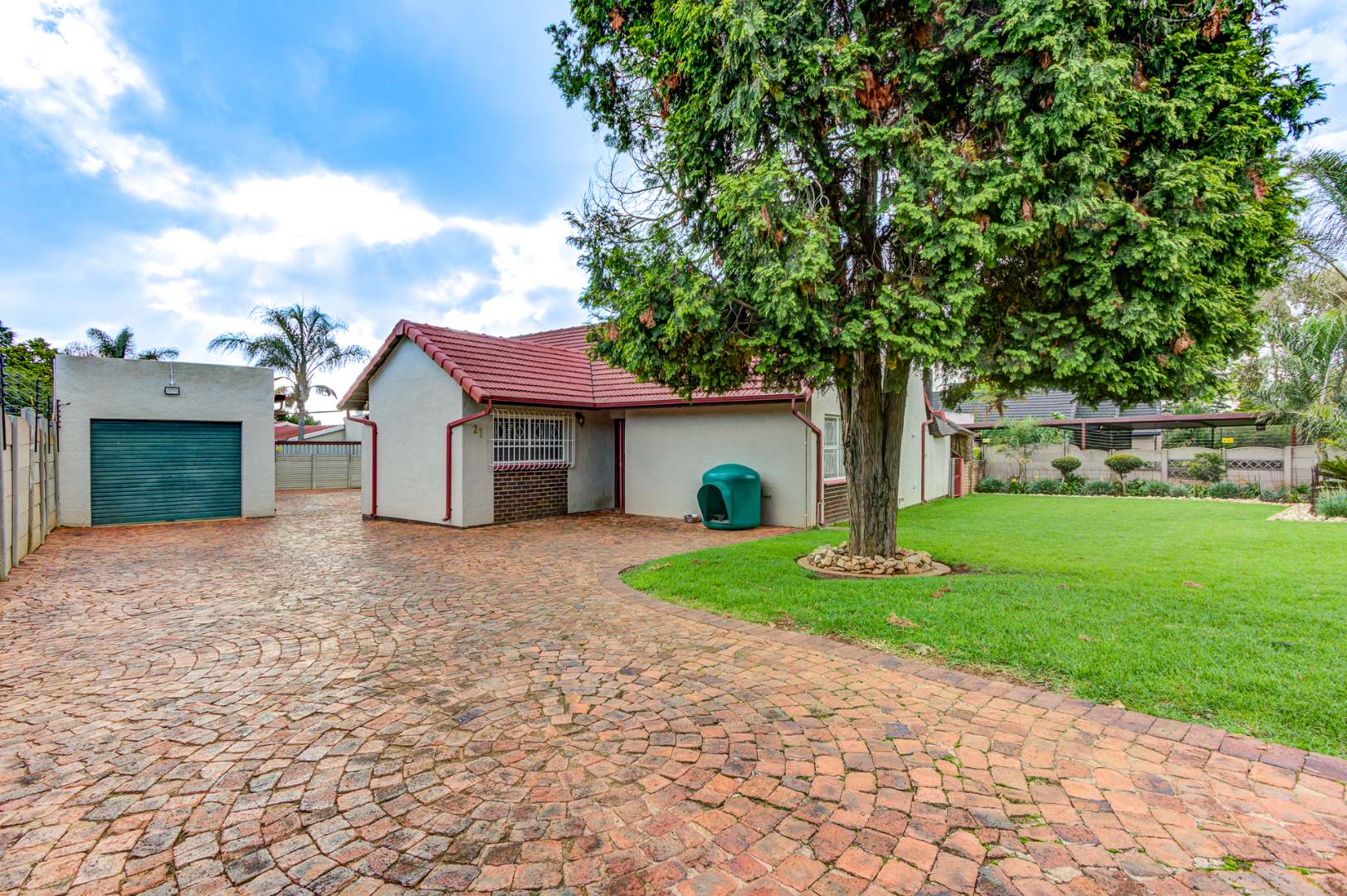 3 Bedroom House for sale in Rhodesfield - 21 Fred Driver Road - P24 ...