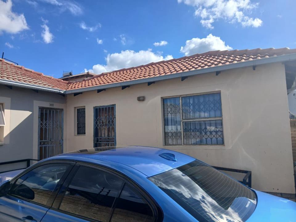 2 Bedroom House for sale in Riverside View - P24-117147440