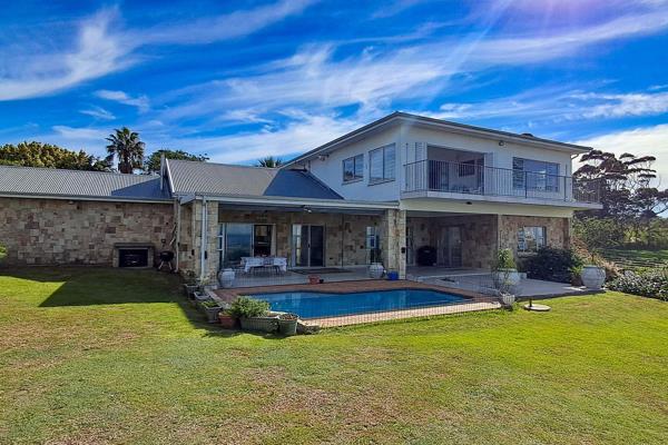 5 Bedroom Farm for Sale in Sunrise On Sea