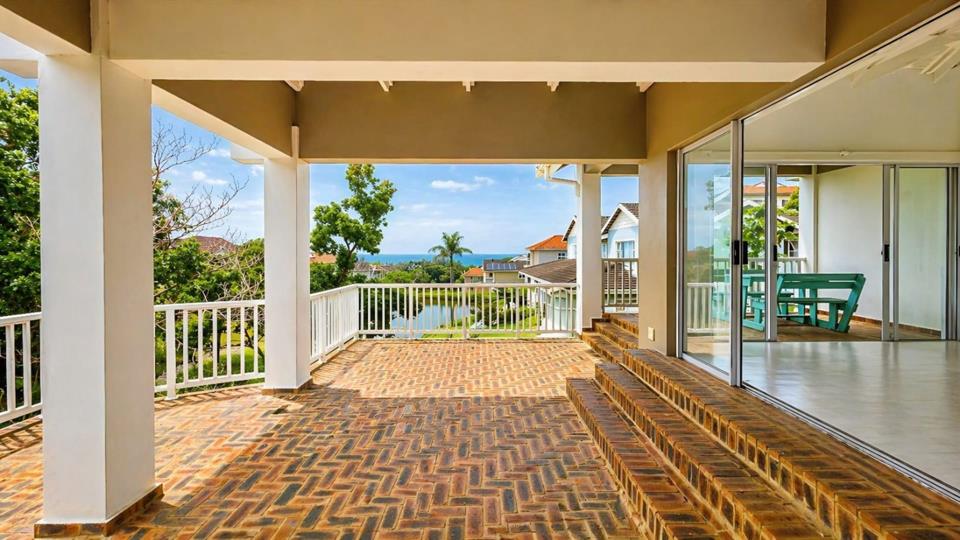 4 Bedroom House for sale in Shelly Beach - P24-117151066
