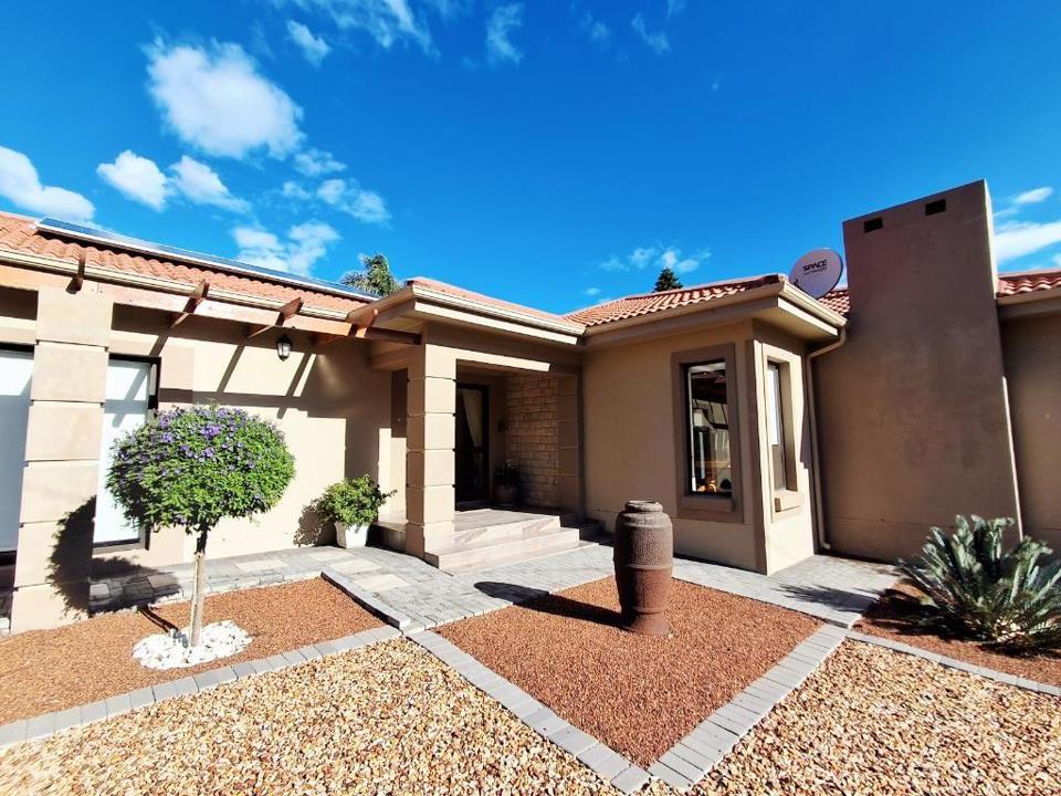 Listing number: P24-117153039, Image number: 1, Image