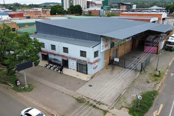 This 1200m2 warehouse in Pretoria West is suited to logistics operators, wholesalers or ...