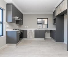 Townhouse for sale in Westbrook