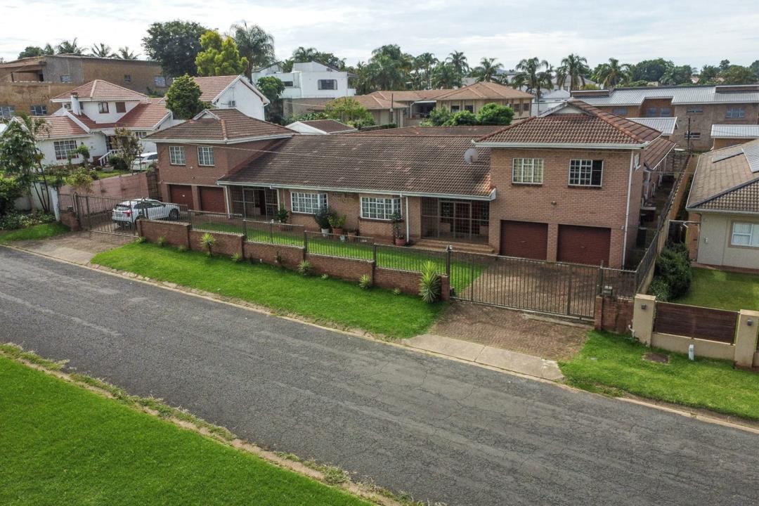 10 Bedroom House for sale in Mountain Rise - P24-117160696