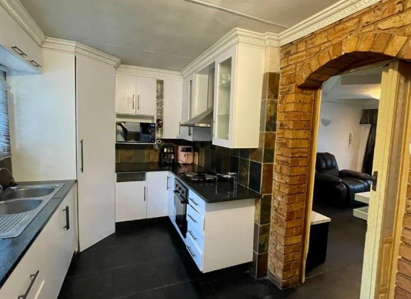 Listing number: P24-117160806, Image number: 1