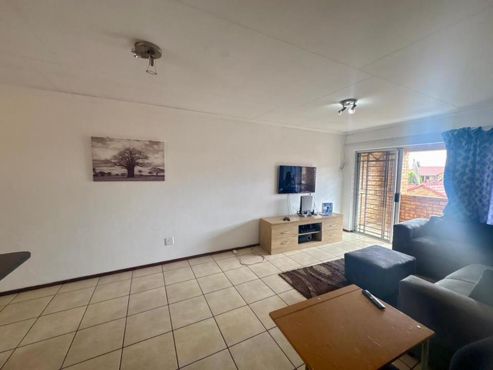 Listing number: P24-117160823, Image number: 1