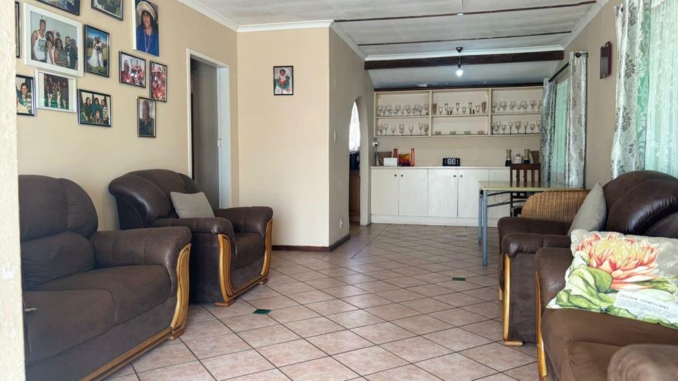 Listing number: P24-117161722, Image number: 2